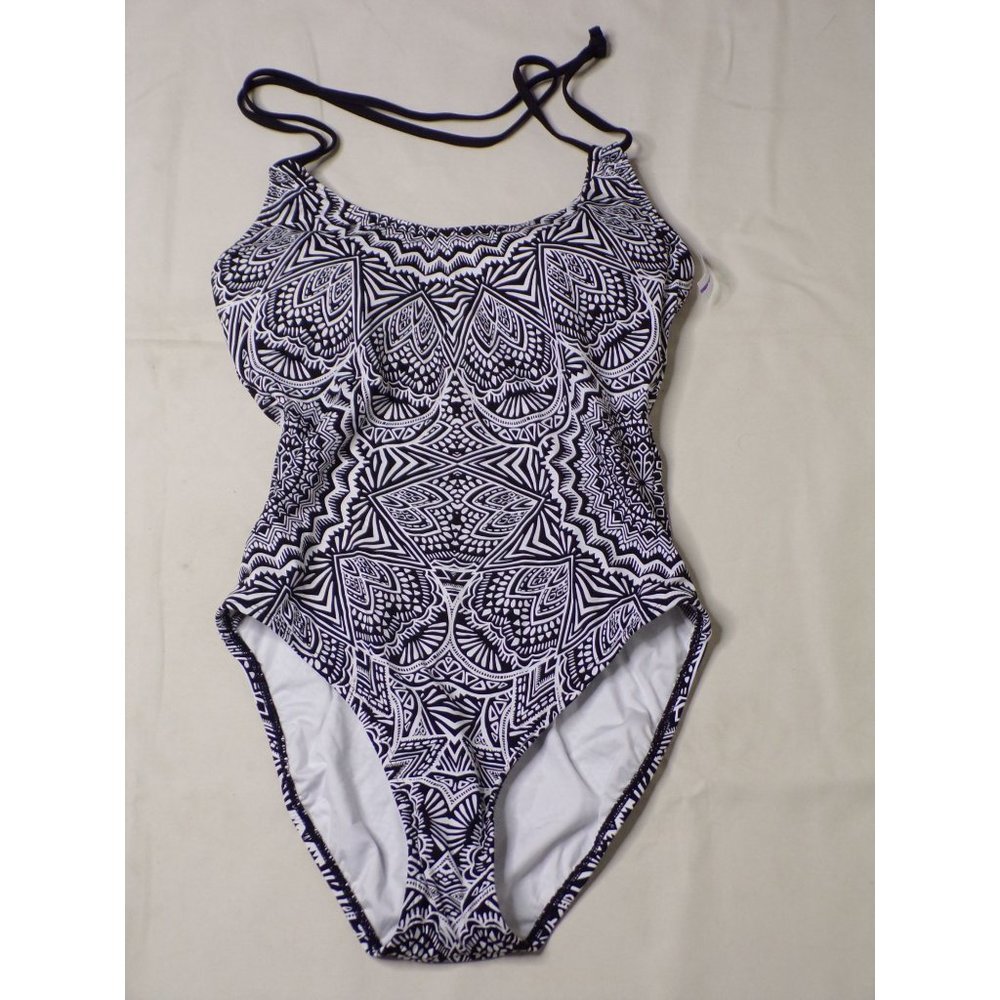 LA BLANCA Medallion Print One Piece Swimsuit Black & White 8 NEW - Picture 3 of 6